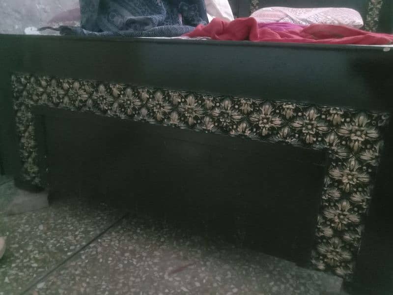 Wooden bed single 1