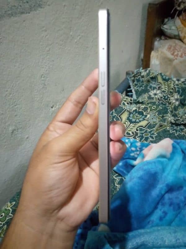 Oppo F12 Pro mobile 1