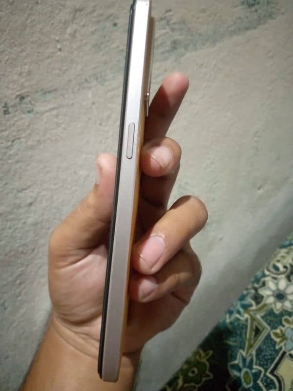 Oppo F12 Pro mobile 3