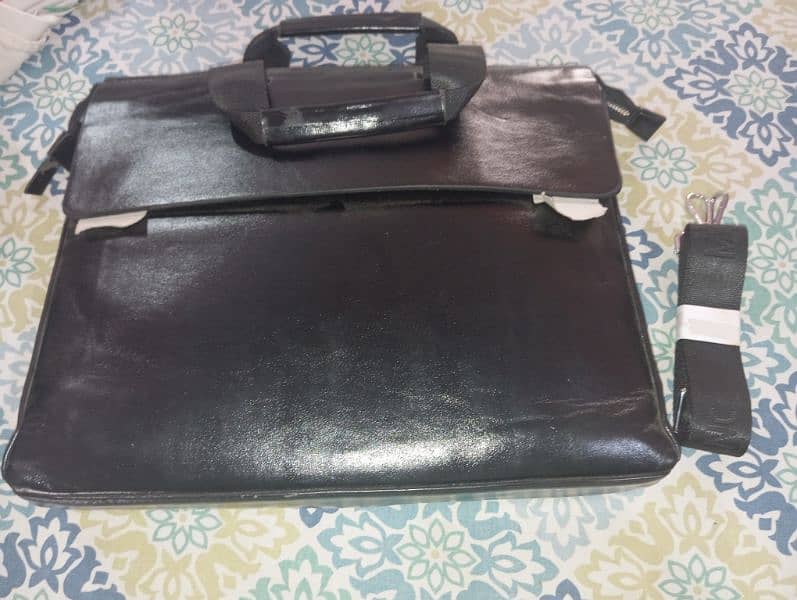 bhai yeh original leather laptop bag hai 2