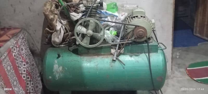 air compressor machine in newly condition 2