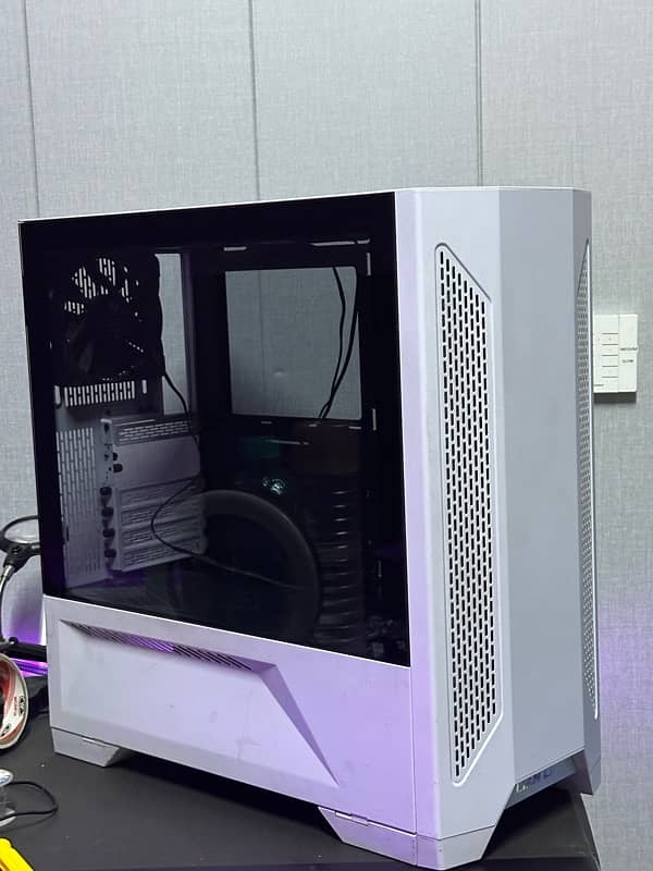 Gaming pc cases ( Lianli LAANCOOL II ) 0