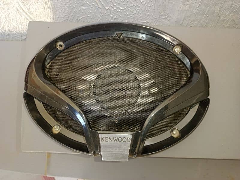 Kenwood Car Speakers with leather coated wooden Box 0