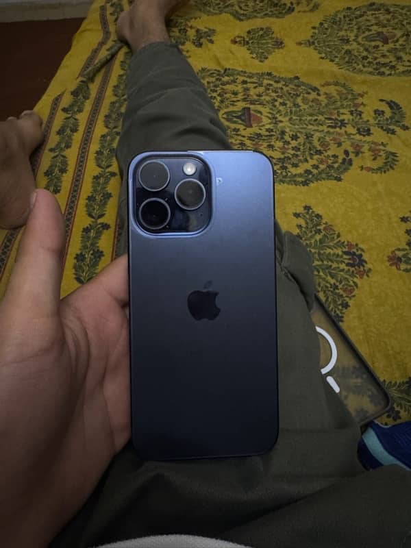 iphone 15 pro max 1