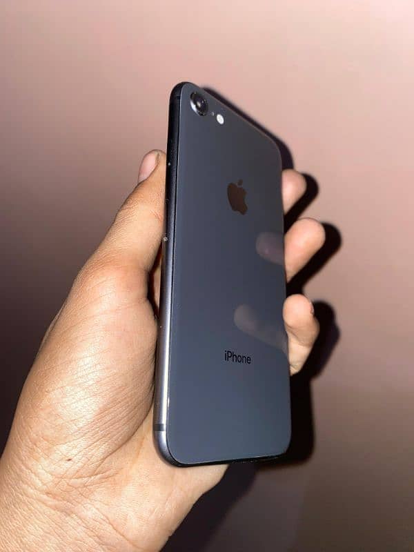 IPHONE 8 64GB NON PTA 3