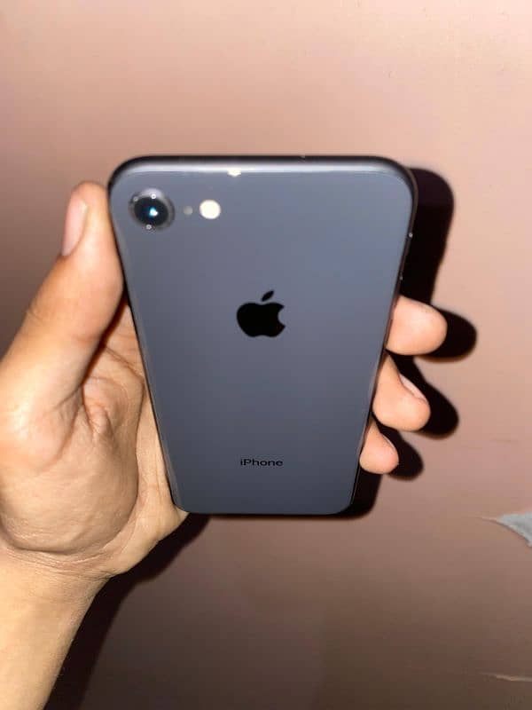 IPHONE 8 64GB NON PTA 5