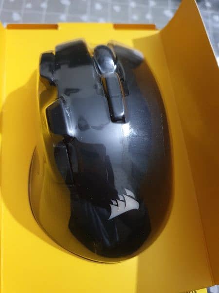 Corsair Ironclaw Wireless RGB Gaming Mouse 4