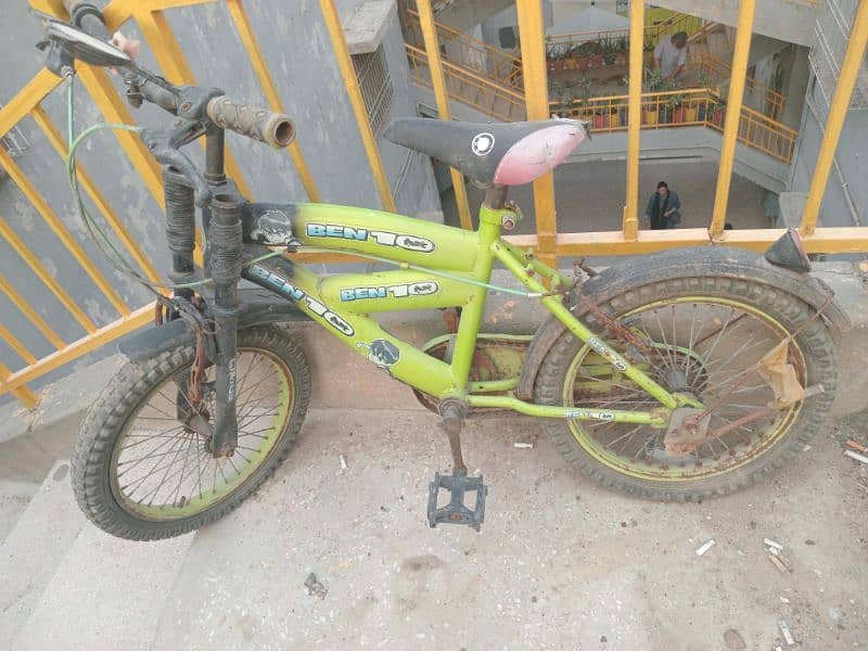 bicycle for sell 10 saal k bache k liye 1