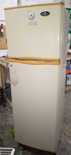 Dawlance fridge for sale. Pr/19500