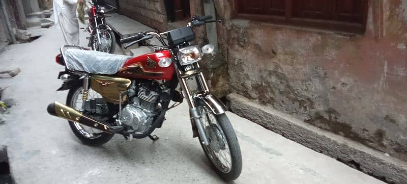 Honda 125s Gold Edition 1