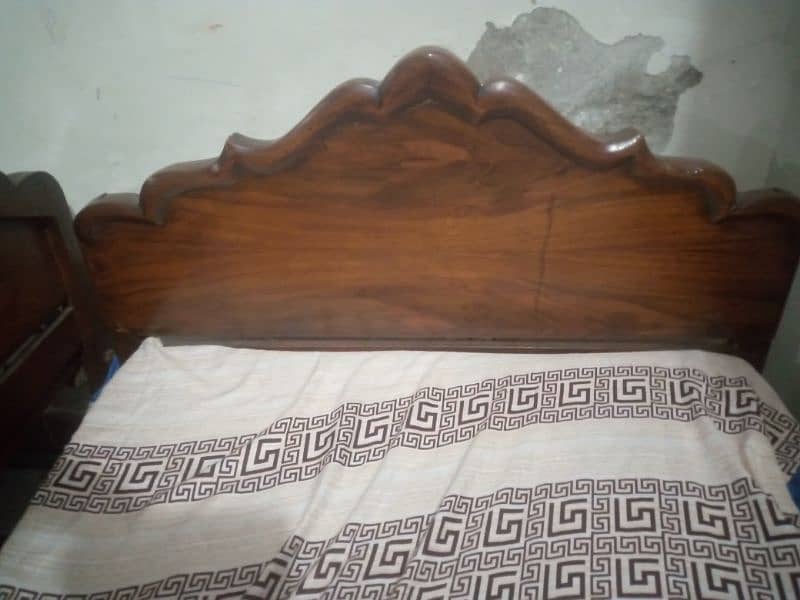 single beds wooden 0