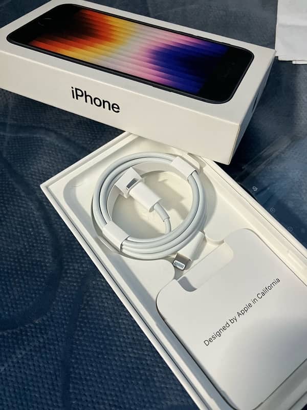 iPhone SE 3 (Under Warranty) Complete Box Package 1