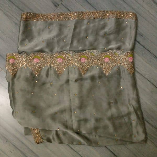 Embroidery frok 3