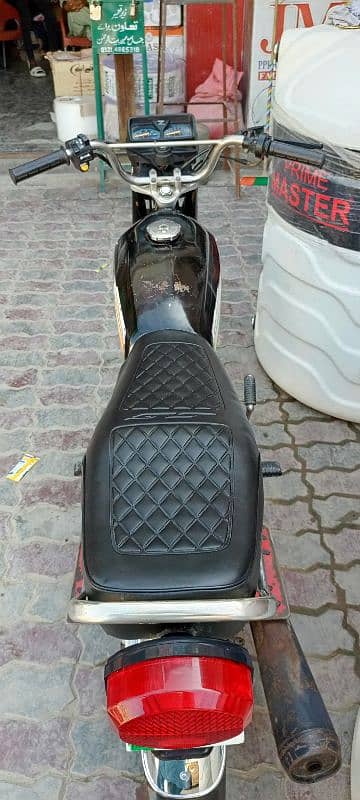 Honda 125 black colour fresh conditions 0