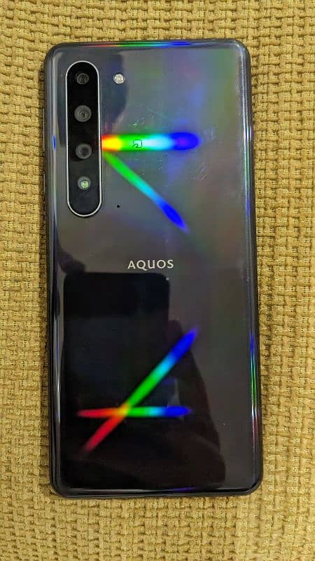 Aquos r5g snapdragon 888 12/256 1