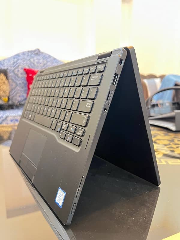 DELL LATITUDE 7390 2 in 1 Glass touch screen 2