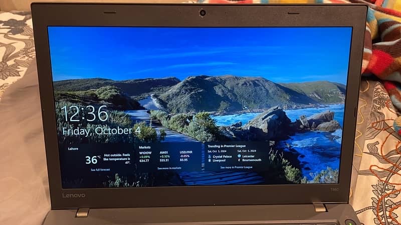 Lenovo thinkpad T460 i5 6th Gen touchscreen 1