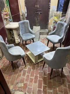 4 chairs & table velvat stuff back take long style