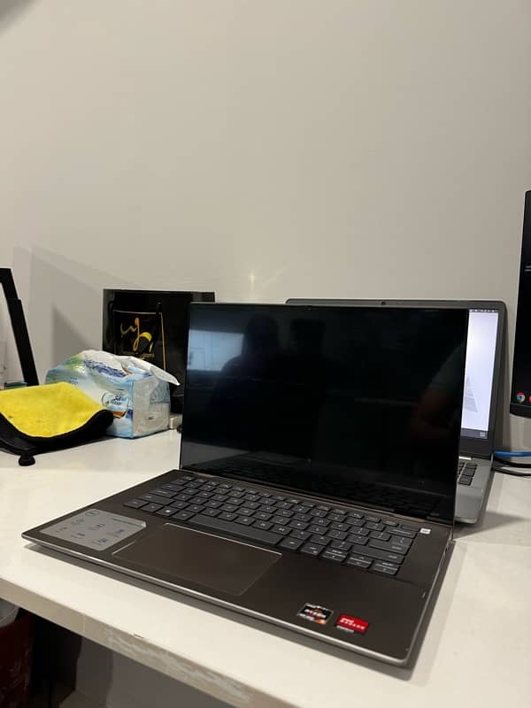 Dell Inspiron 14 7000 2-in-1 1