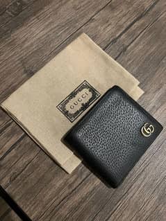 Gucci GG MARMONT BI-FOLD CARD CASE WALLET