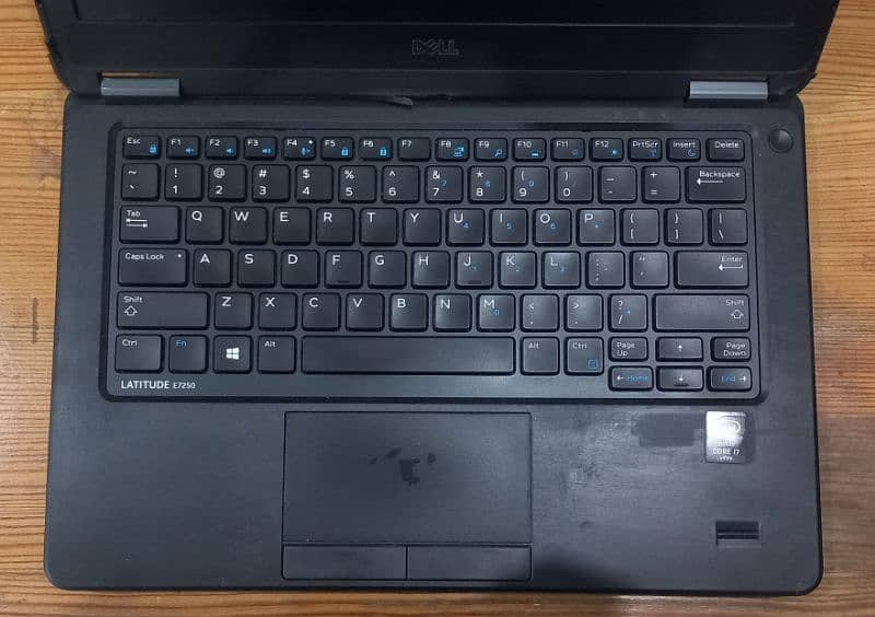 Dell latitude E7250 i7 1