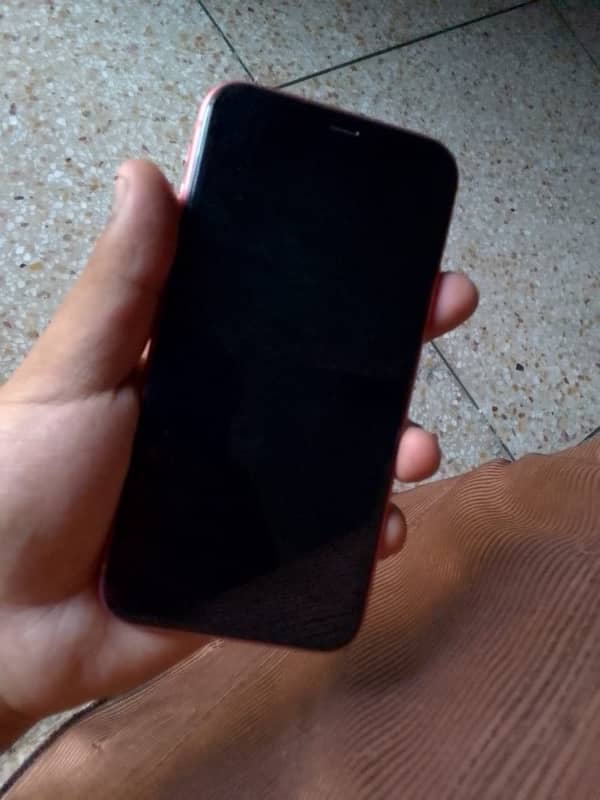 iPhone XR 3