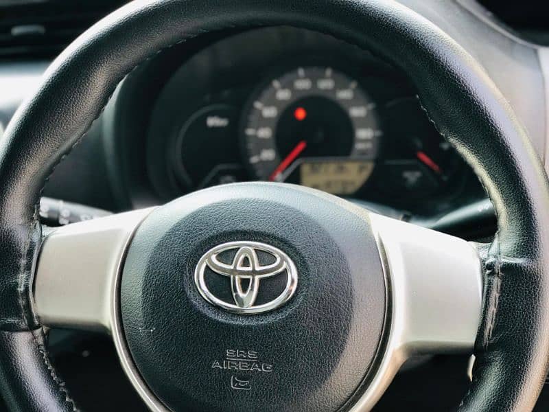 Toyota Vitz 2019 6