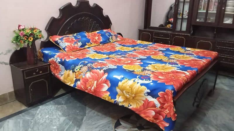 Bed Set with Dressing Table 4