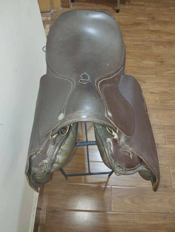 Saddle (Zain), Horse riding saddle in top quality leather 3