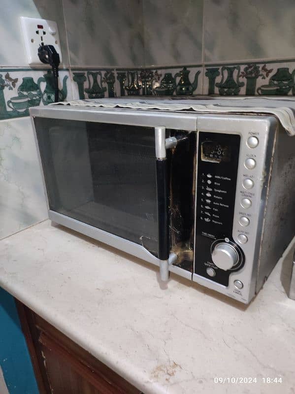 Dawlance Microwave Oven 7