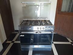 coooking range with 5 burners and glass tempered top,auto ignition 0