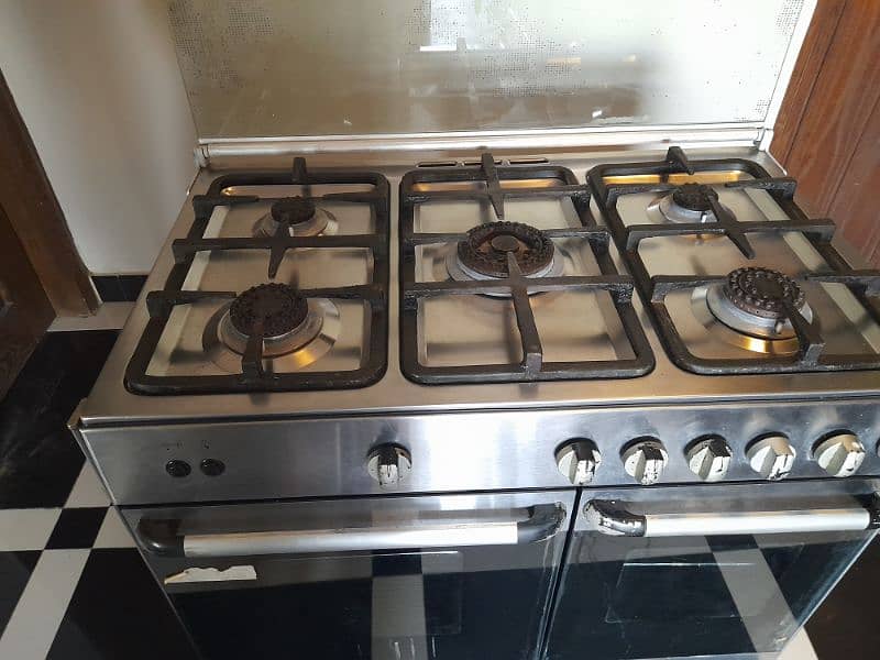 coooking range with 5 burners and glass tempered top,auto ignition 5