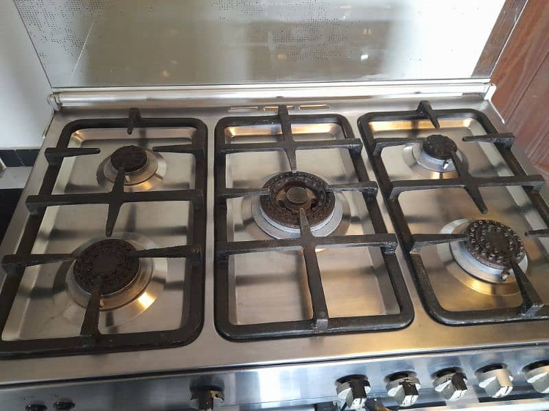 coooking range with 5 burners and glass tempered top,auto ignition 6