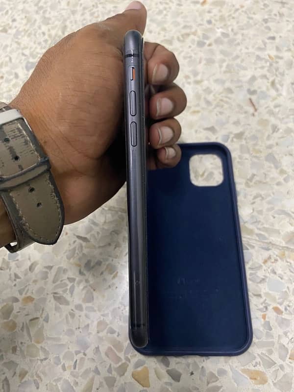 IPHONE 11 JV 64 GB 2