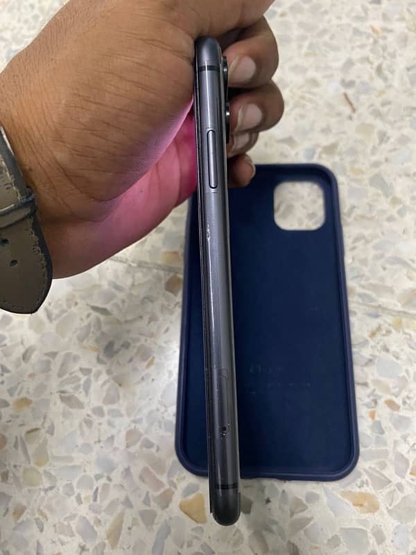 IPHONE 11 JV 64 GB 4