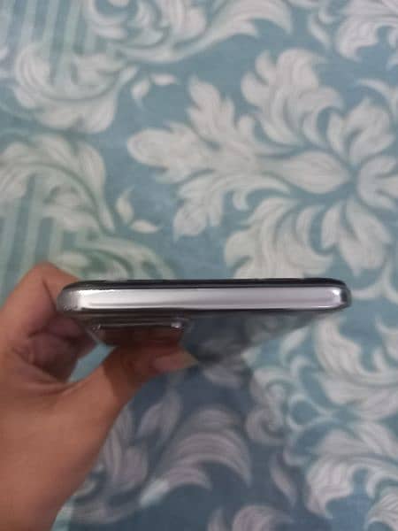 infinix note 11 Pro 128/8 with box and original charger 2