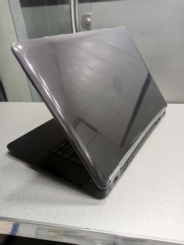 Dell latitude 5470 Core i5 6th Gen 4