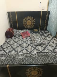 Sale for Bed set with Almirah