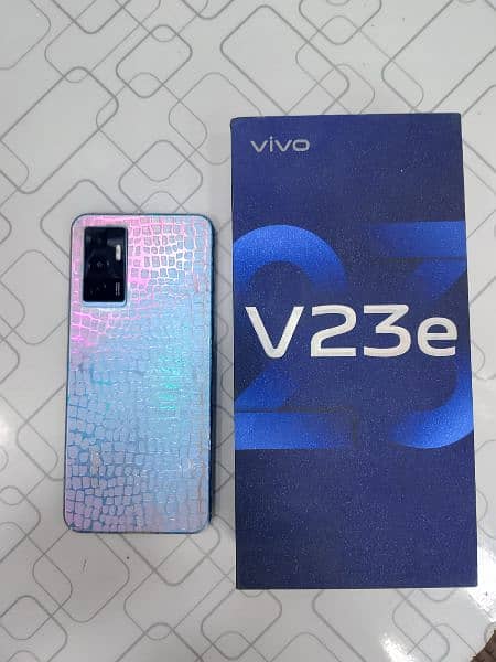 vivo v23e 8+4/128 1