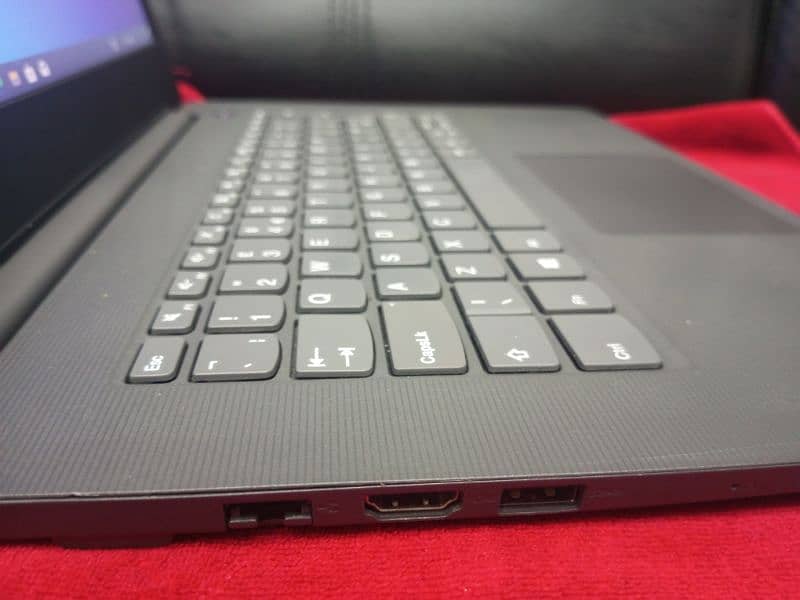 Lenovo IdeaPad V130 i5-7th Generation 3