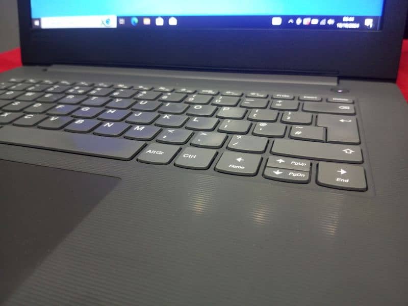 Lenovo IdeaPad V130 i5-7th Generation 6