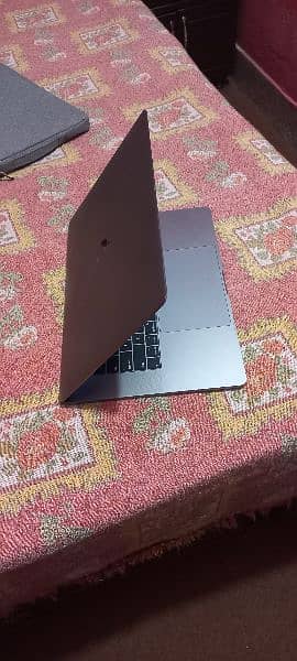 Macbook Pro 2018 15"inch 5