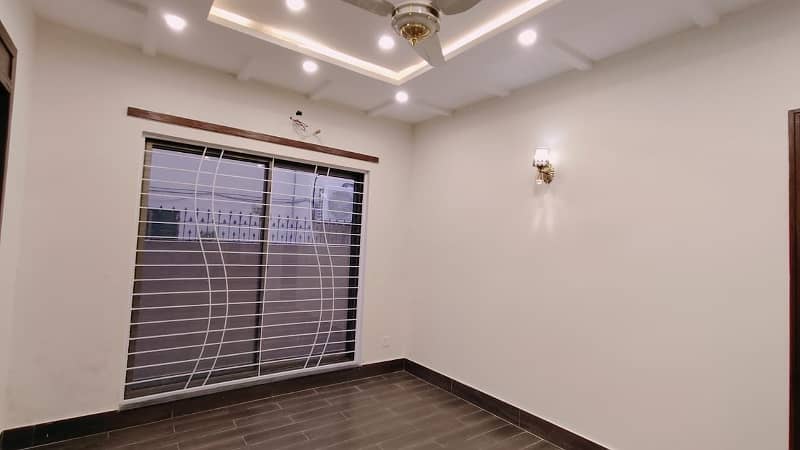 1 Kanal Slightly Used House For Rent In DHA Lahore Phase 3 Near Y Block Commercial 2