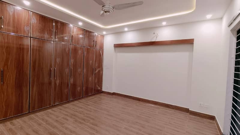 1 Kanal Slightly Used House For Rent In DHA Lahore Phase 3 Near Y Block Commercial 15