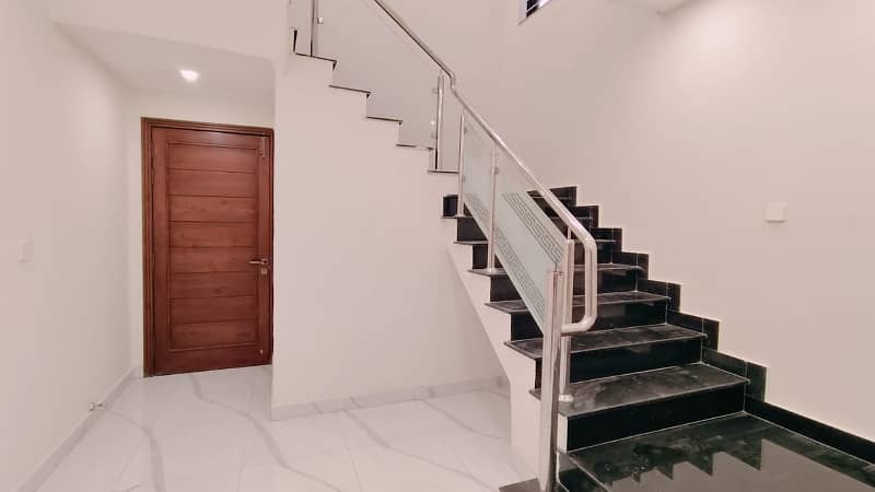 1 Kanal Slightly Used House For Rent In DHA Lahore Phase 3 Near Y Block Commercial 18