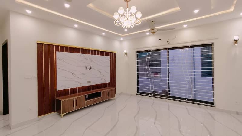 1 Kanal Slightly Used House For Rent In DHA Lahore Phase 3 Near Y Block Commercial 23