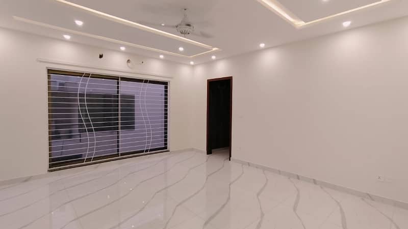 1 Kanal Slightly Used House For Rent In DHA Lahore Phase 3 Near Y Block Commercial 30