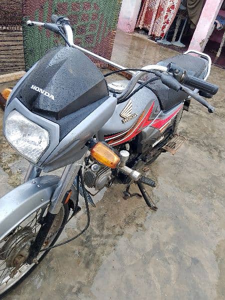 Honda CD 70 Dream 6