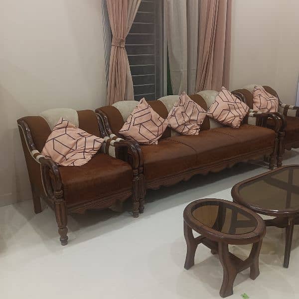 5 seater sofa set along with centre and side tables 3