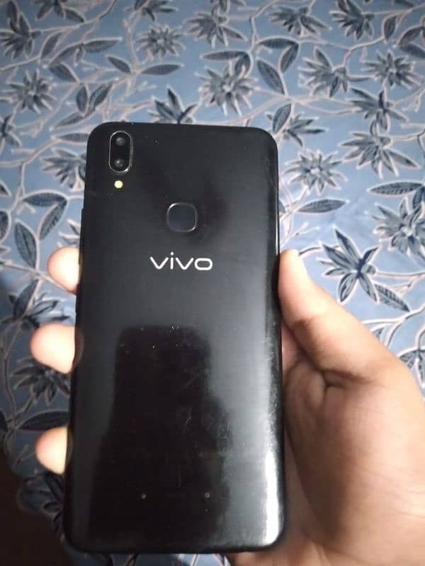 vivo v9 conditon10/9 ram 4GB 64GB only set no box no charger sath cnic 2